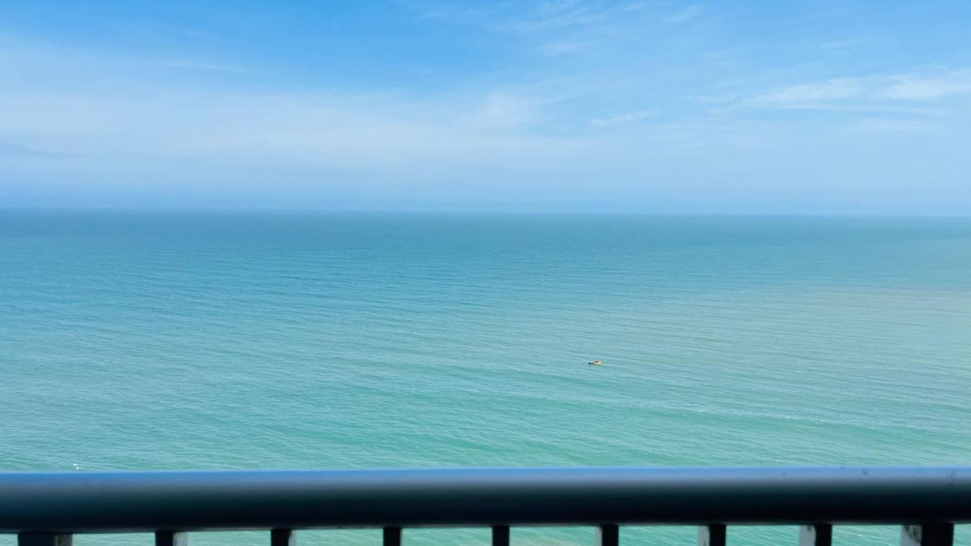 Luxury Beachfronts En En Bocagrande Y Marbella *