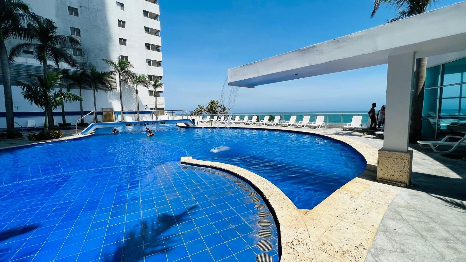 Luxury Beachfronts En En Bocagrande Y Marbella Apartamento *