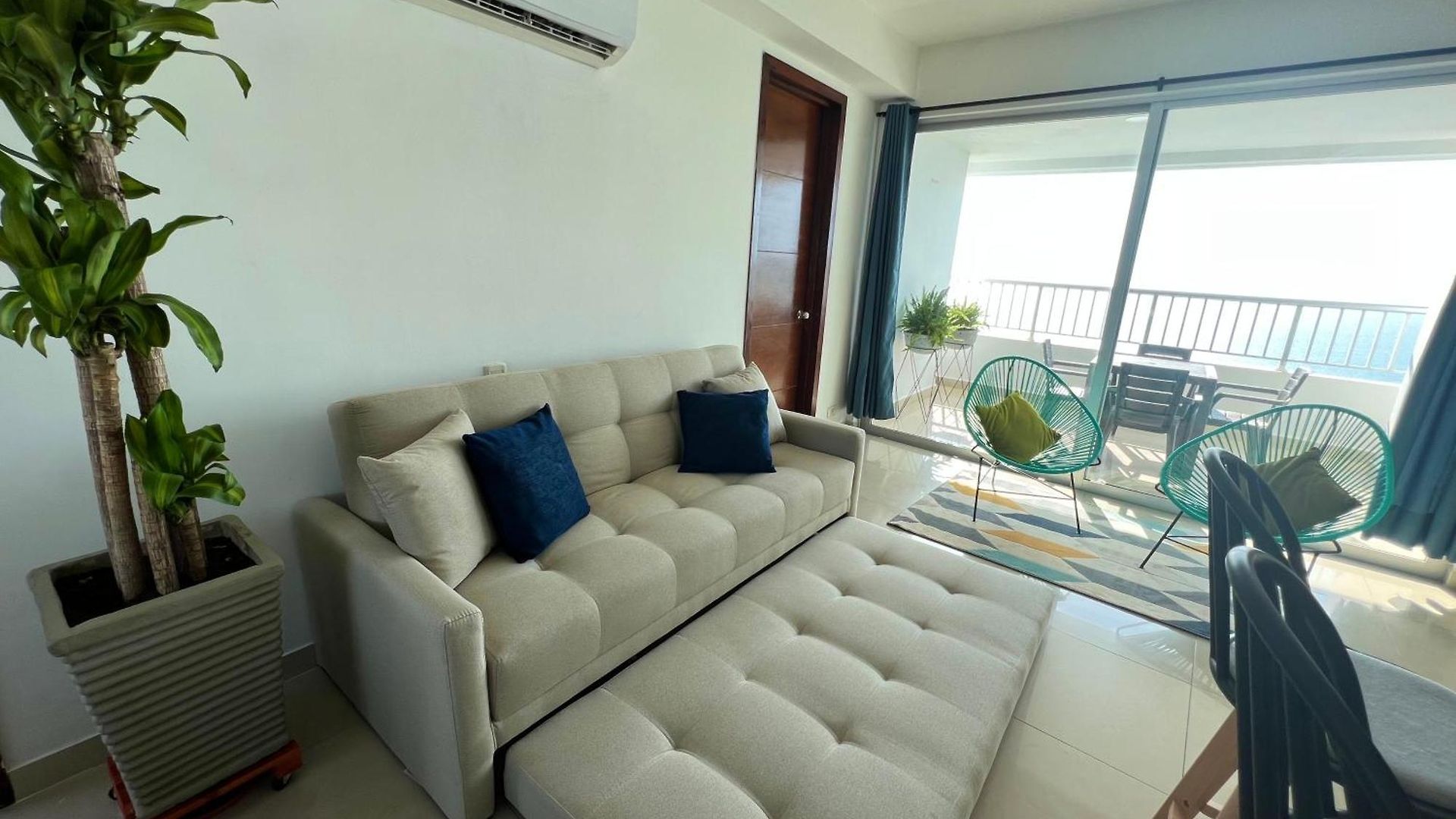Luxury Beachfronts En En Bocagrande Y Marbella Apartamento