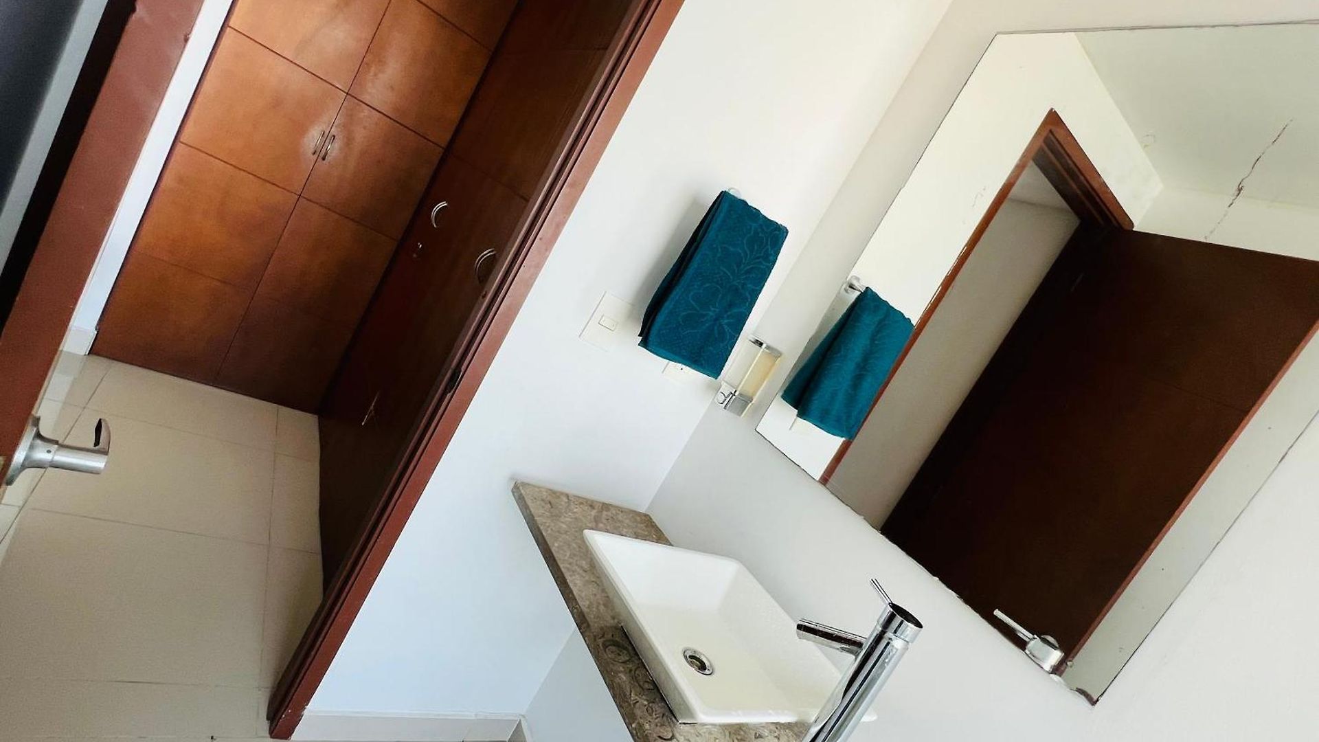 Luxury Beachfronts En En Bocagrande Y Marbella Apartamento