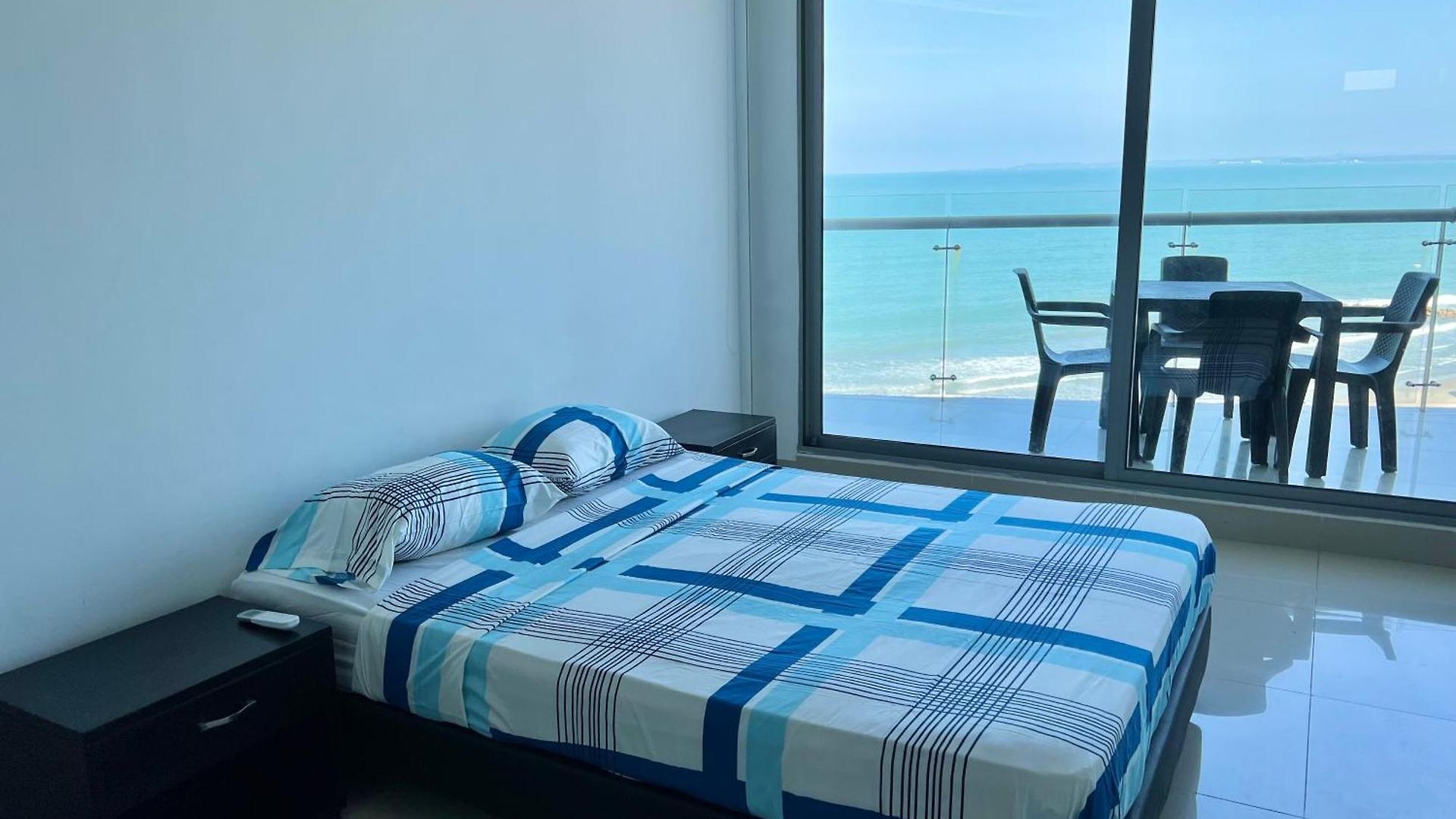 Luxury Beachfronts En En Bocagrande Y Marbella
