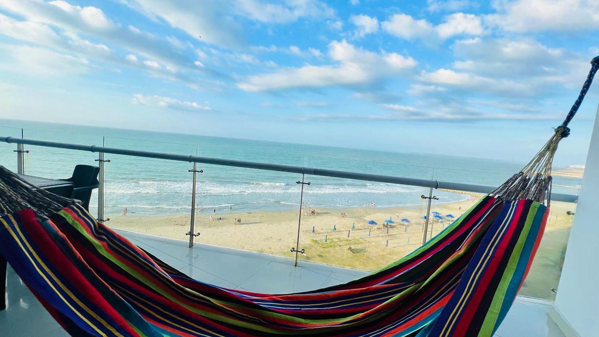 Luxury Beachfronts En En Bocagrande Y Marbella