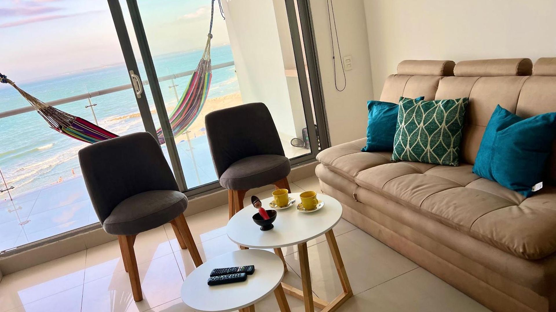 Luxury Beachfronts En En Bocagrande Y Marbella Apartamento
