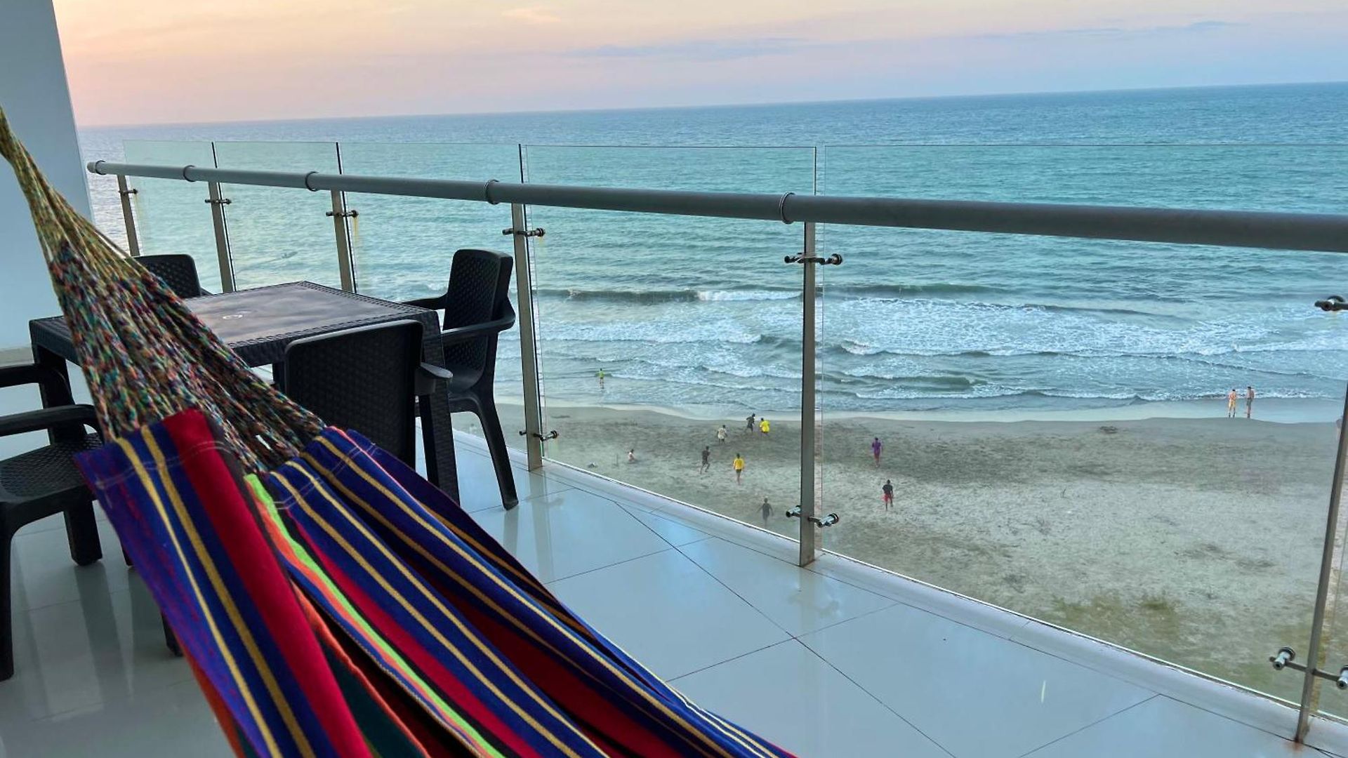 Luxury Beachfronts En En Bocagrande Y Marbella