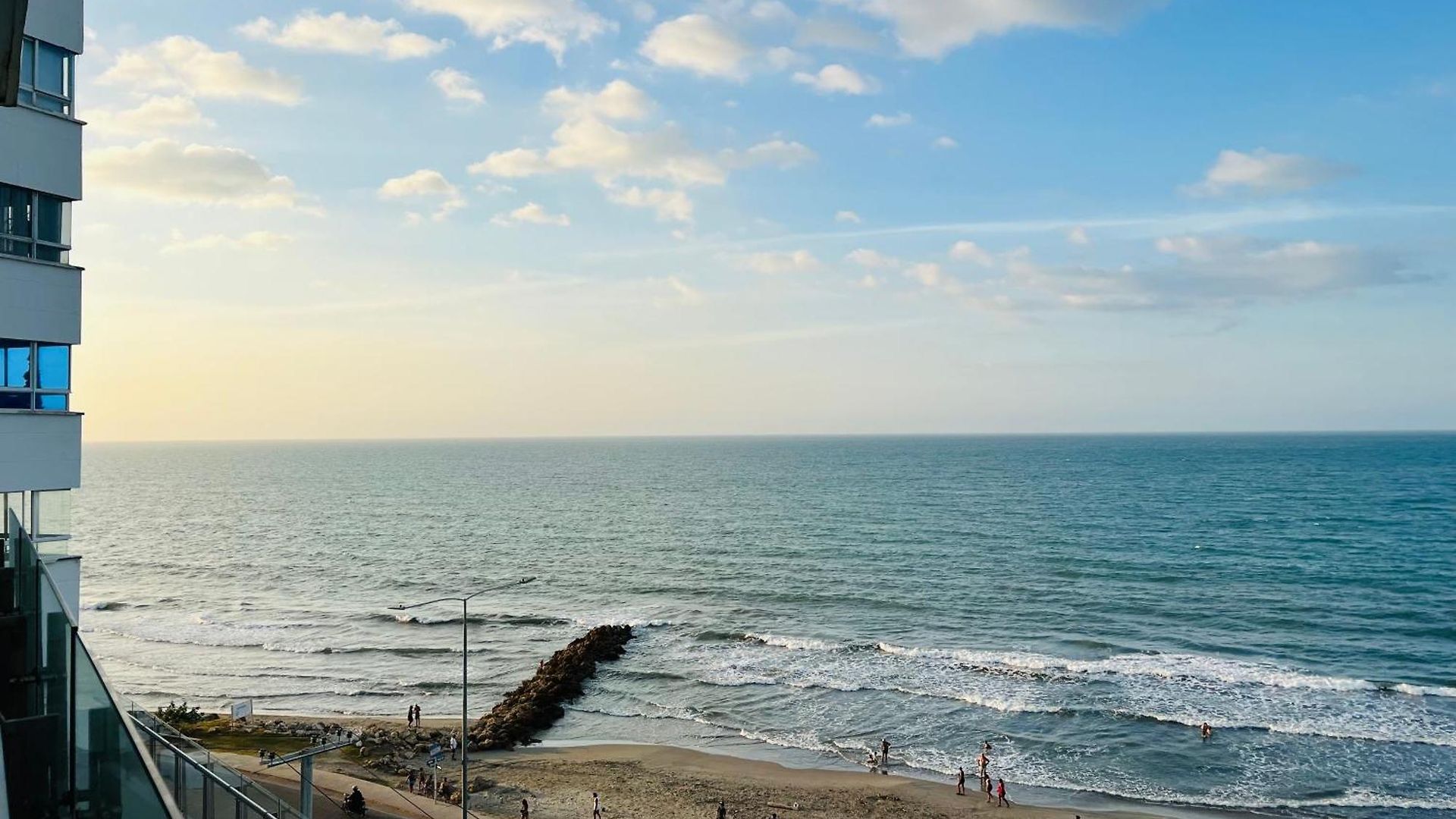 Luxury Beachfronts En En Bocagrande Y Marbella Apartamento